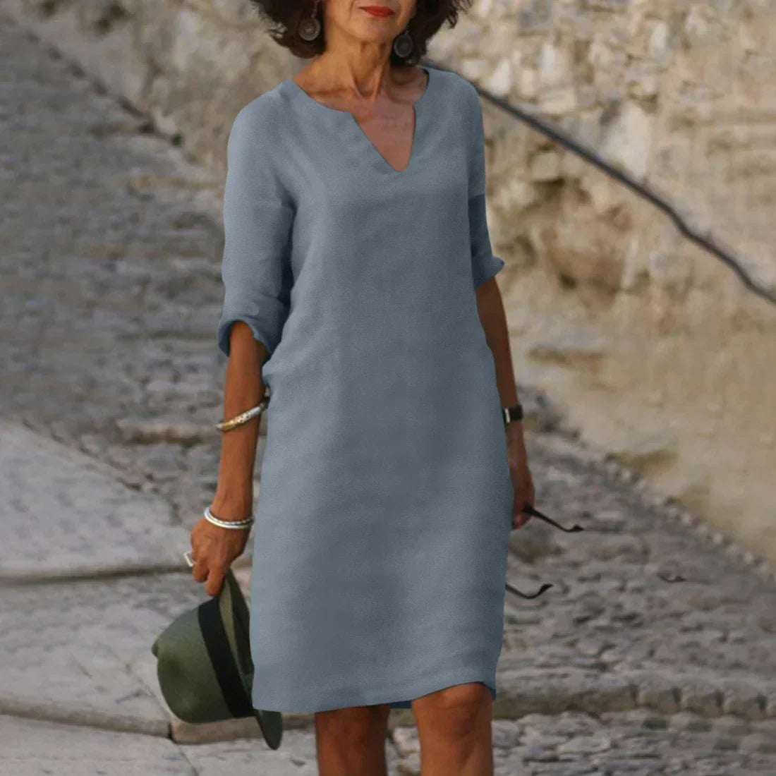 Lila | Women's V-Neck Three Quarter Sleeve Shift Dress