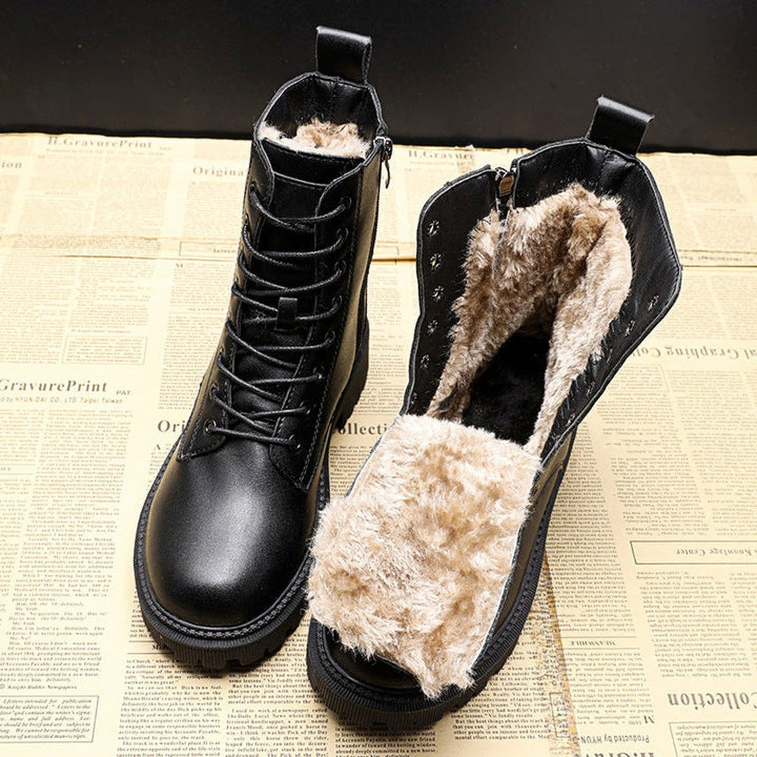 Woman wearing the Alessia women's leather boots, front view