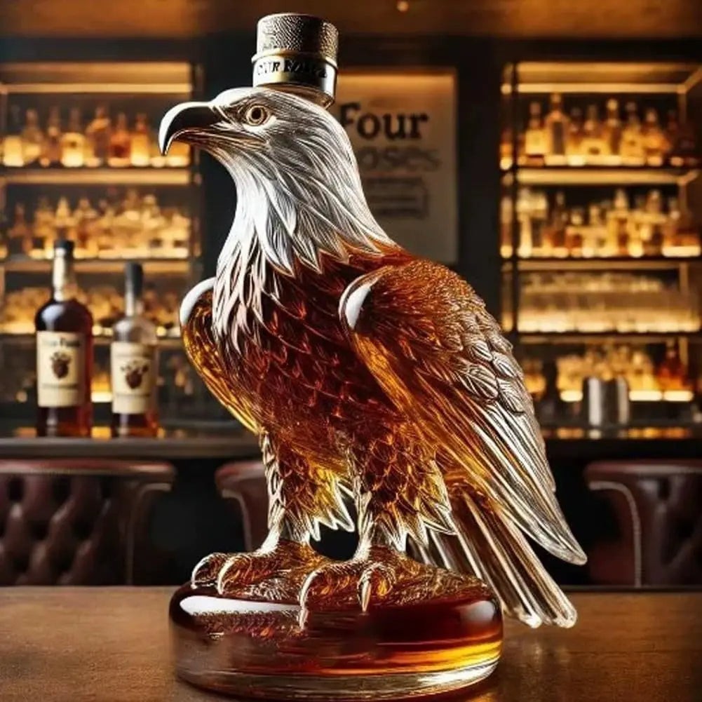Eagle-shaped glass whiskey decanter - product photo 2