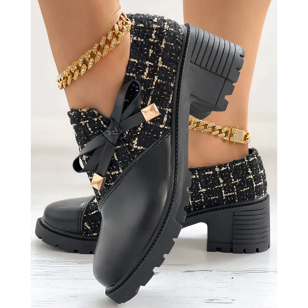 Woman wearing the Ariadne women's sandals, 10 view