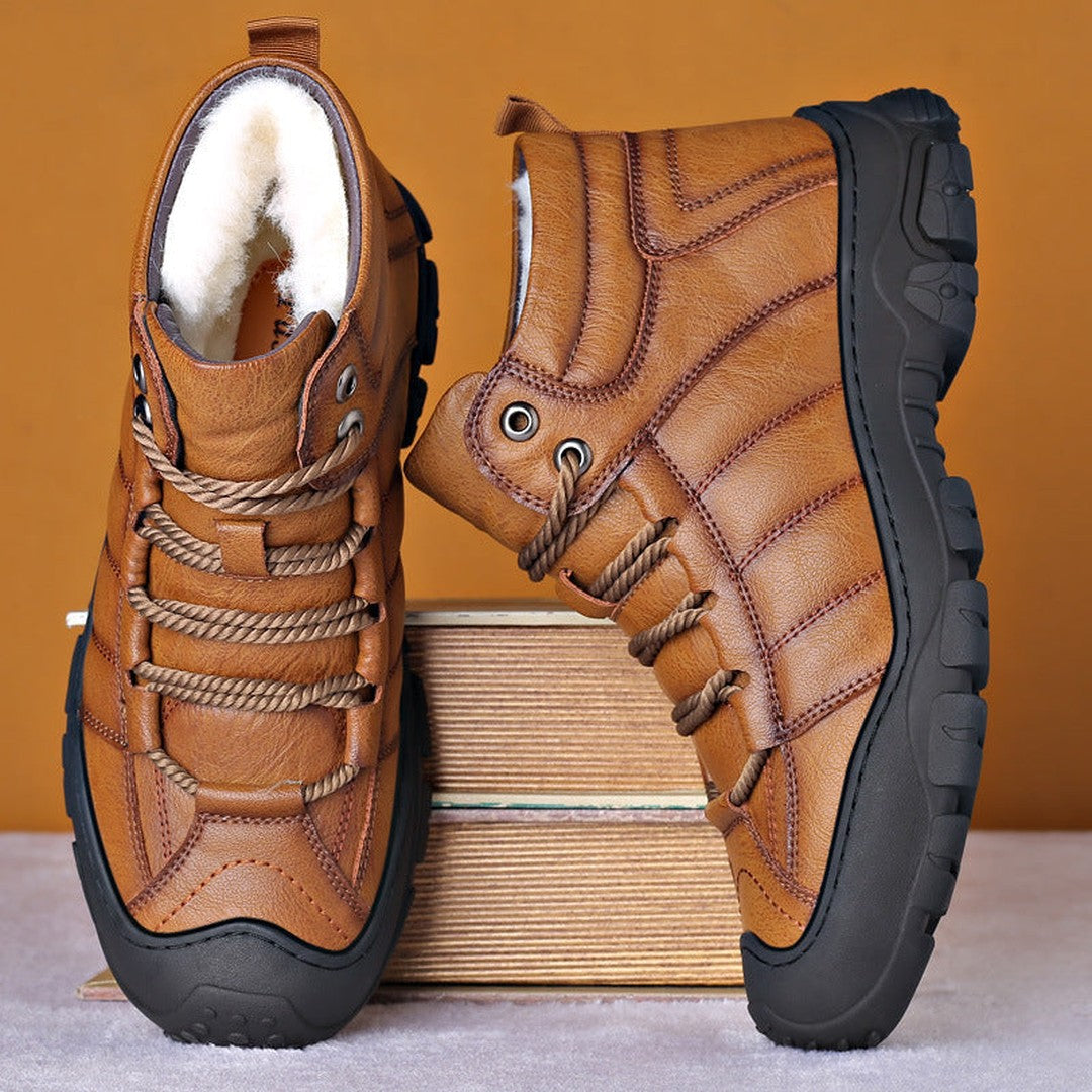 Man wearing the Beckett men's waterproof boots, front view