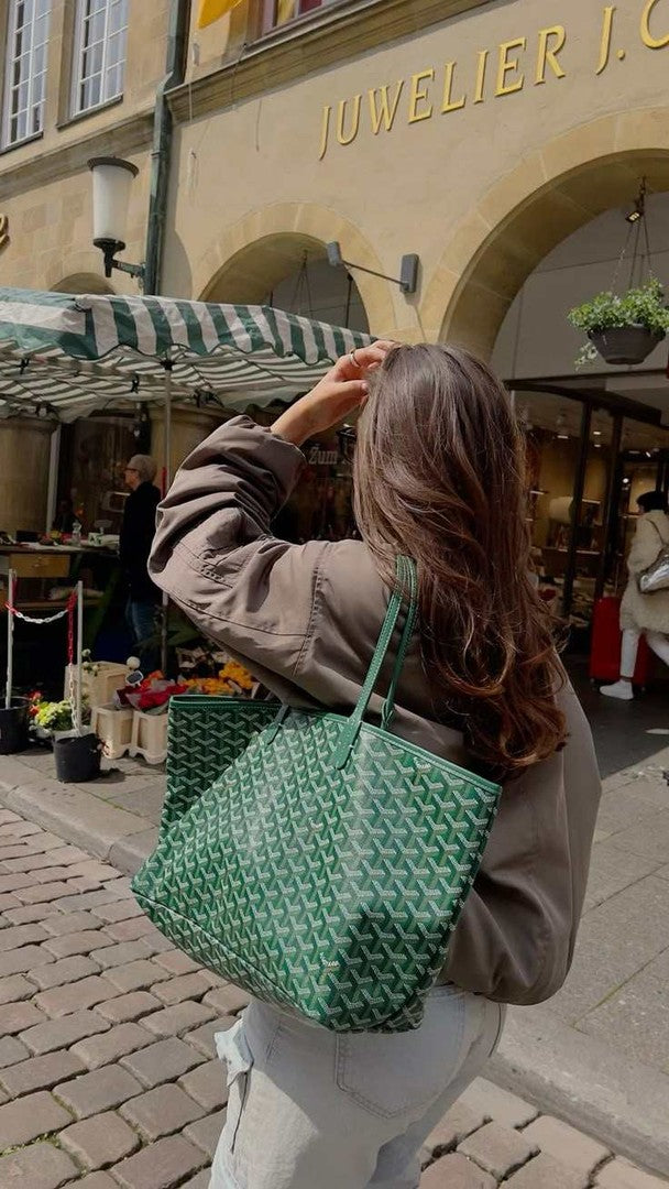 Structured shoulder tote bag with a matching detachable pouch - product photo 11