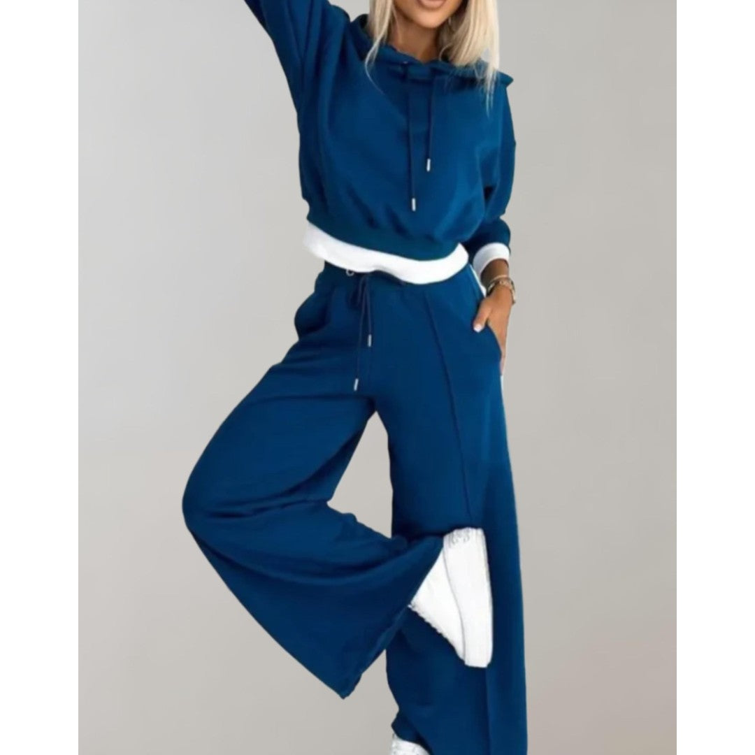 Woman wearing the Cerys women's wide-leg cotton set, detail view