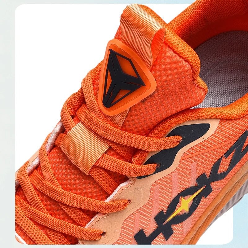 Lightweight cushioned mesh running shoe - product photo 6