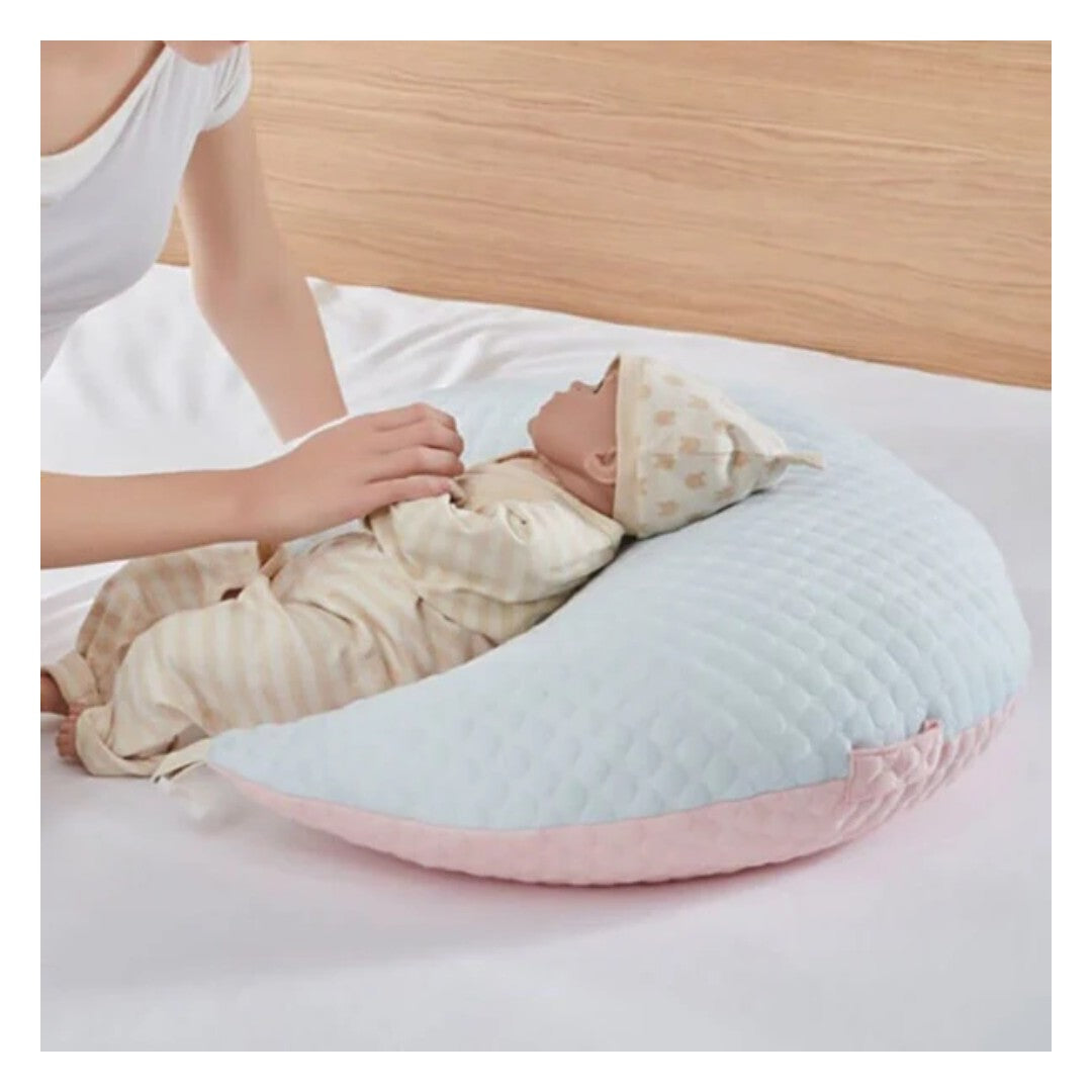 Curved nursing feeding pillow - product photo 3
