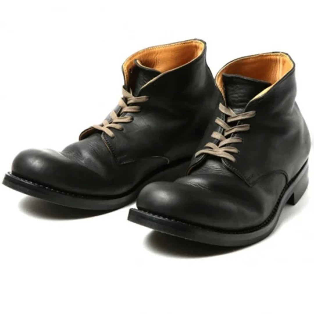Man wearing the Drake men's boots, front view
