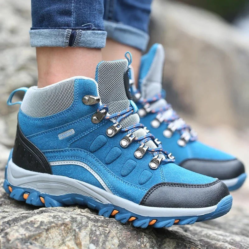 Women's waterproof hiking boots - product photo 4