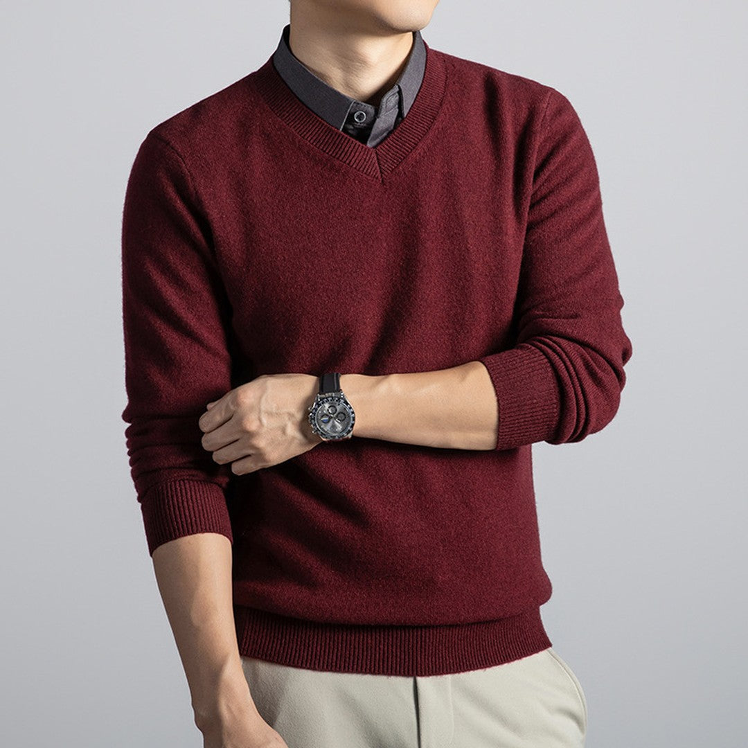 Man wearing the Gael men's v-neck knit long-sleeve sweater, detail view
