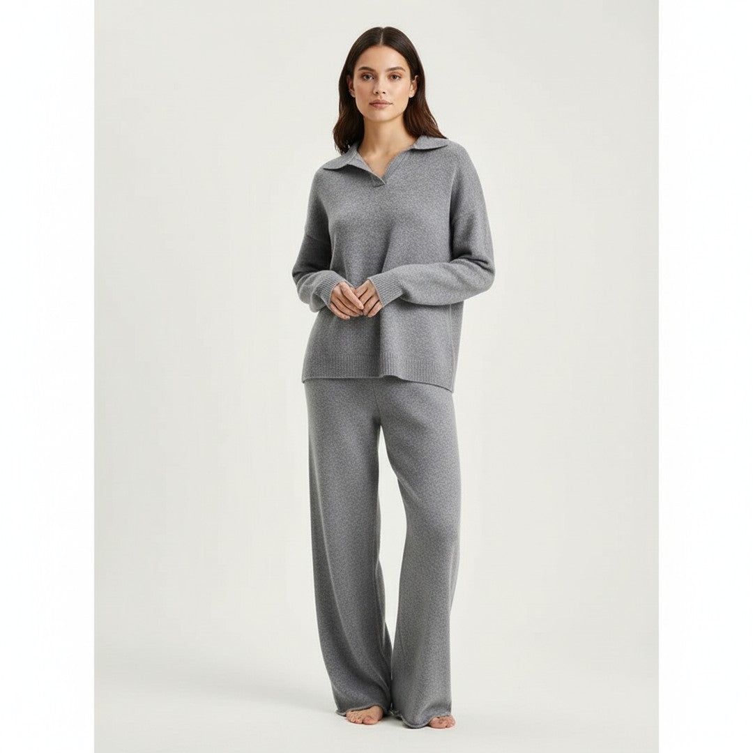 Woman wearing the Gloria women's set, 10 view