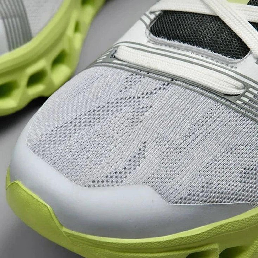 Man wearing the Gordon men's sneakers, detail view