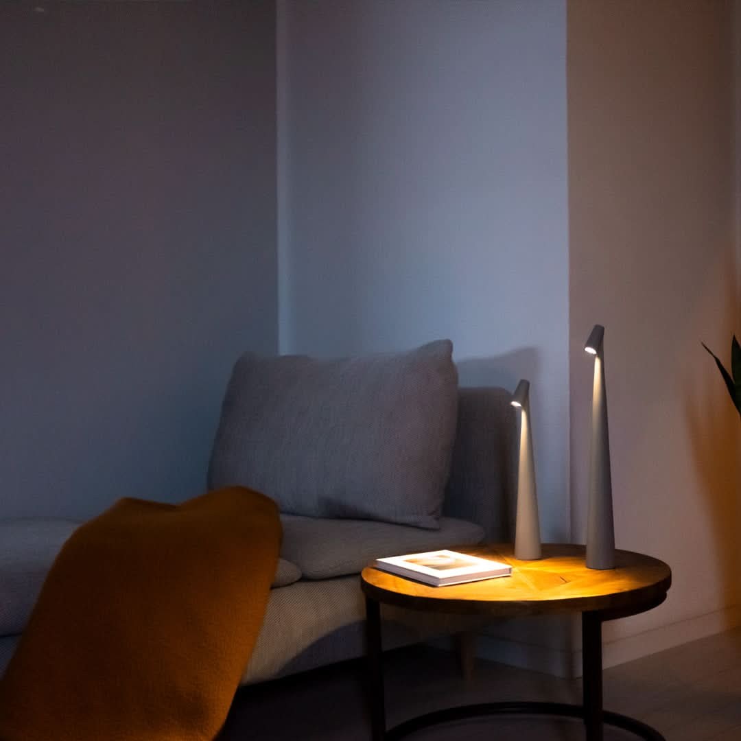 Cordless metal LED table lamp with touch dimming - product photo 5