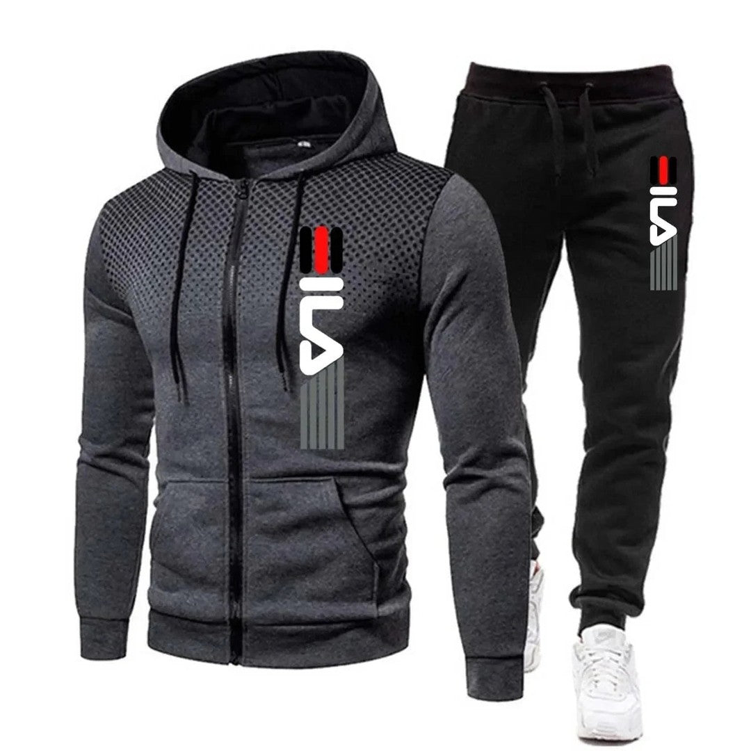 Man wearing the Hayes men's sporty cotton set, model view