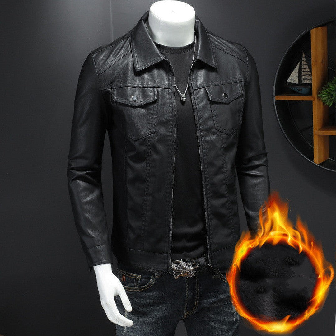 Man wearing the Ignatius men's leather vintage jacket, detail view