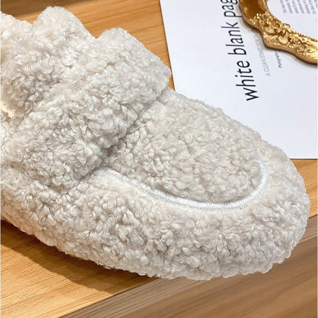 Woman wearing the Jessa women's shoes, back view