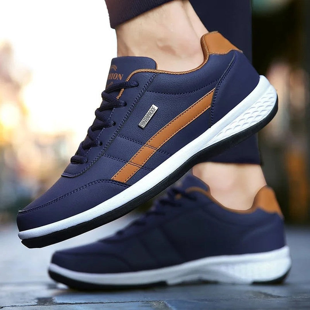 Man wearing the Lars men's shoes, 8 view