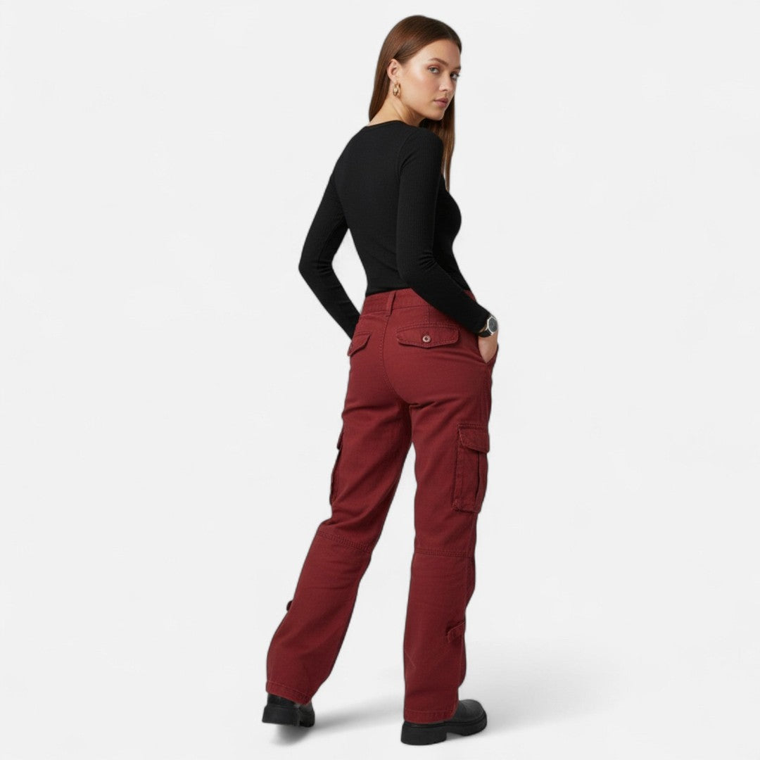 Woman wearing the Leocadia women's wide-leg pants, 7 view