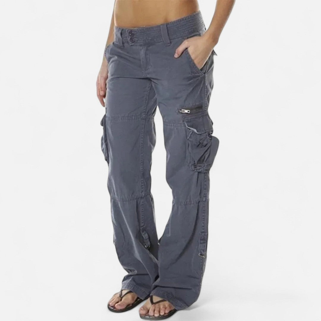 Woman wearing the Leocadia women's wide-leg pants, back view