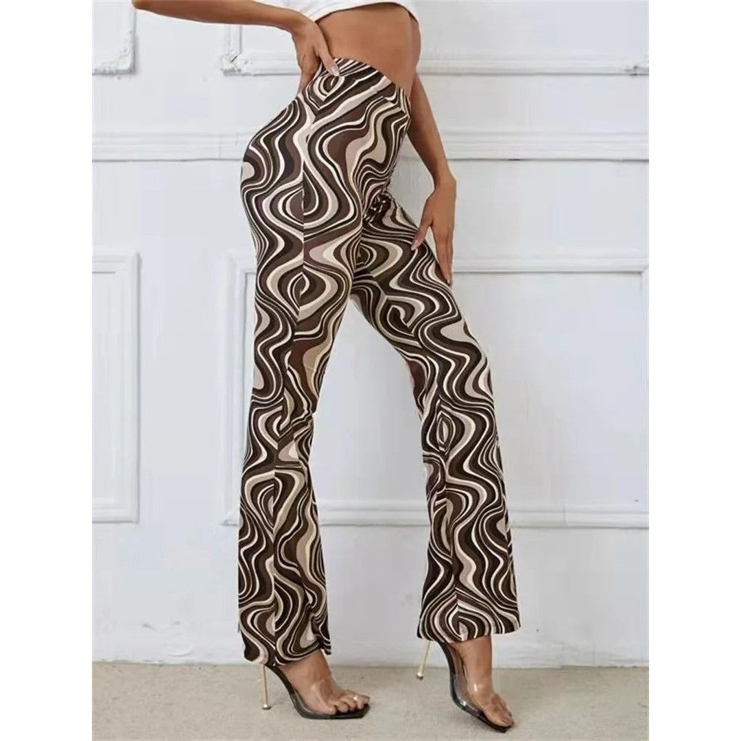 Woman wearing the Lyra women's pants, side view