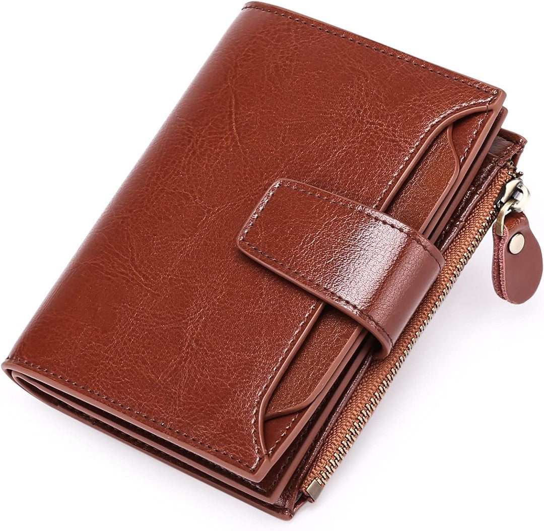 Compact leather RFID blocking wallet - product photo 2
