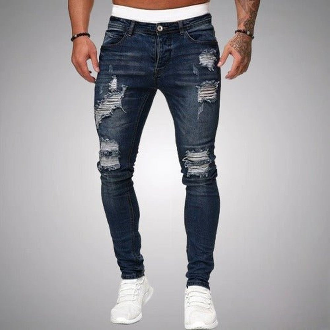 Man wearing the Murphy men's slim-fit stretch jeans, detail view