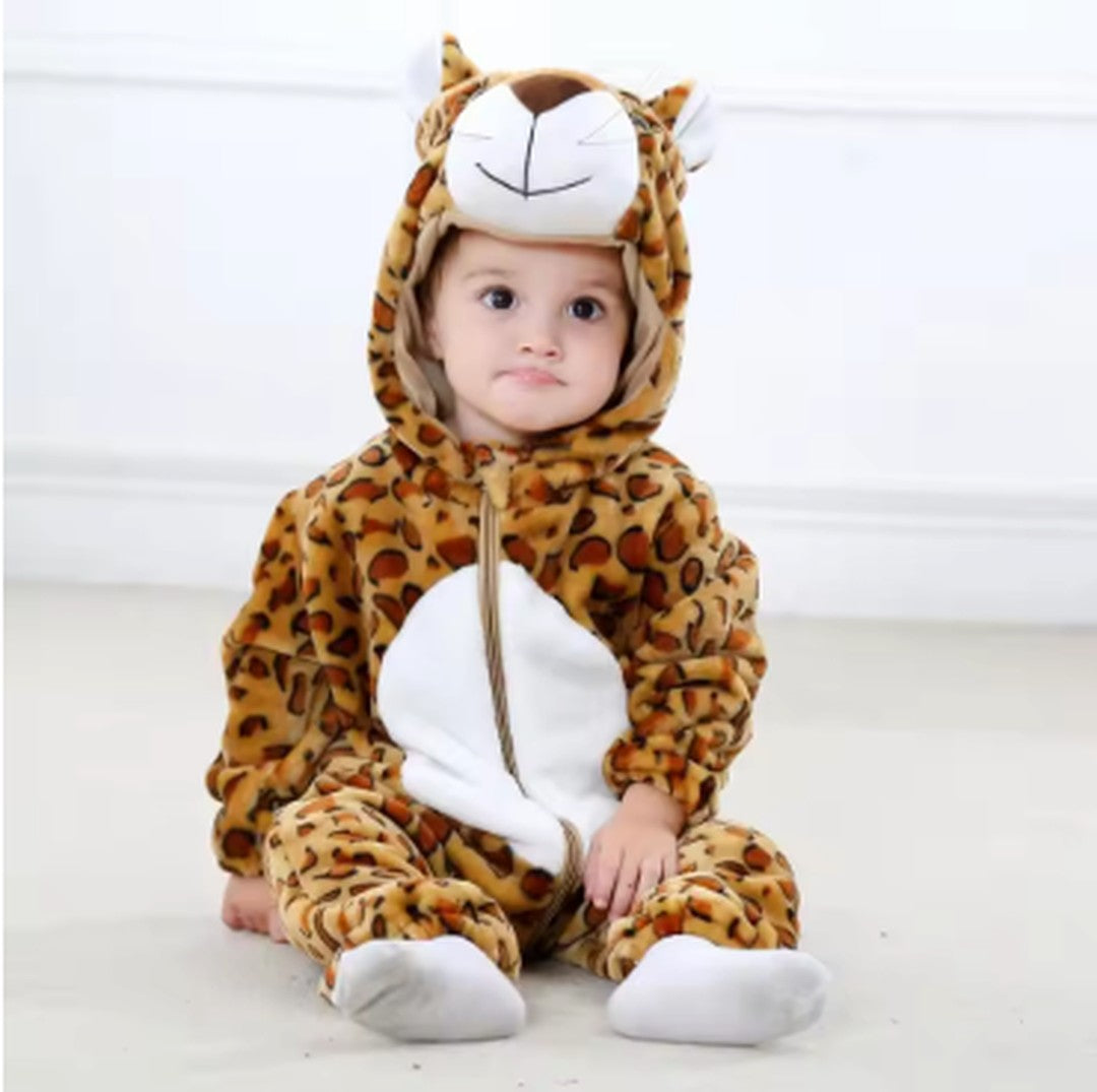 Hooded flannel baby romper - product photo 11