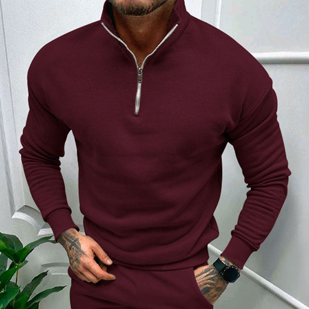 Man wearing the Octavian men's zip-up sweater, detail view
