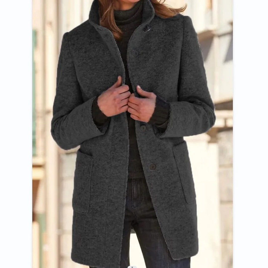 Woman wearing the Oona women's wool elegant coat, detail view