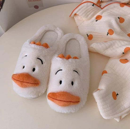 Fluffy animal house slippers - product photo 11