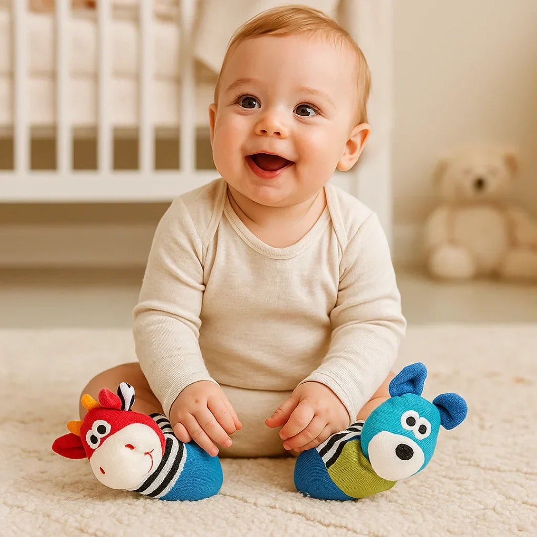 Baby wrist rattle and sock sensory set - product photo 6