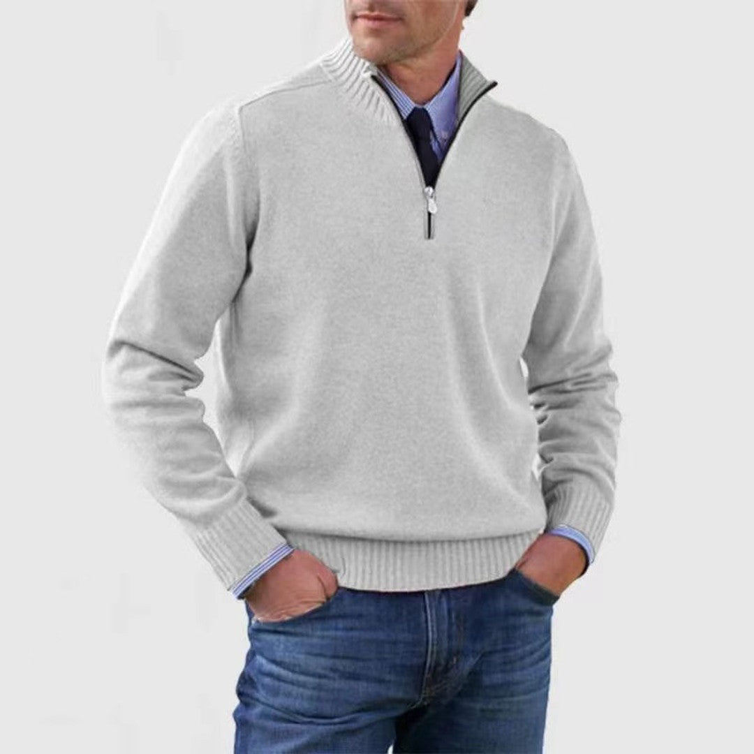 Man wearing the Rhys men's zip-up sweater, detail view