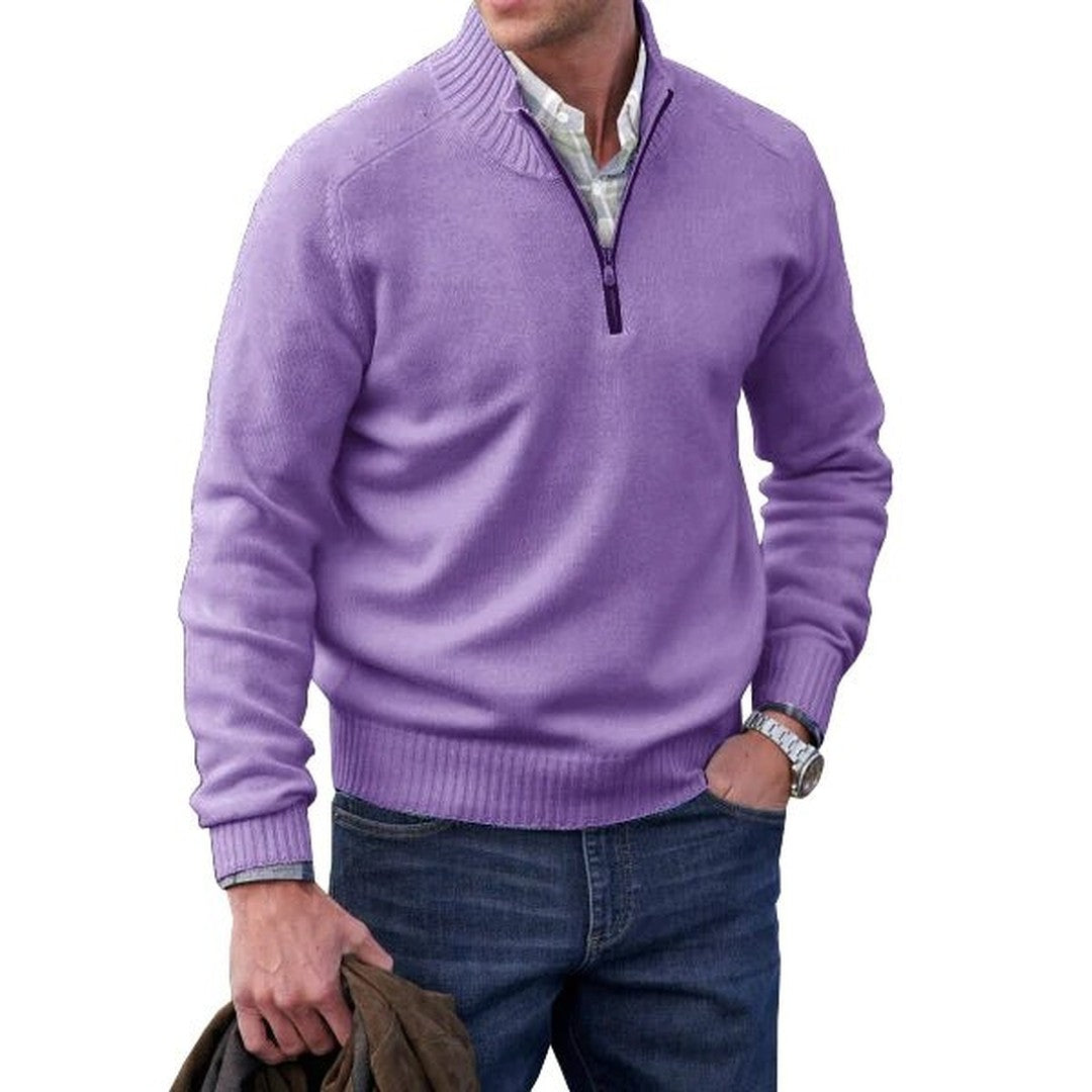 Man wearing the Ronan men's turtleneck cashmere sweater, side view