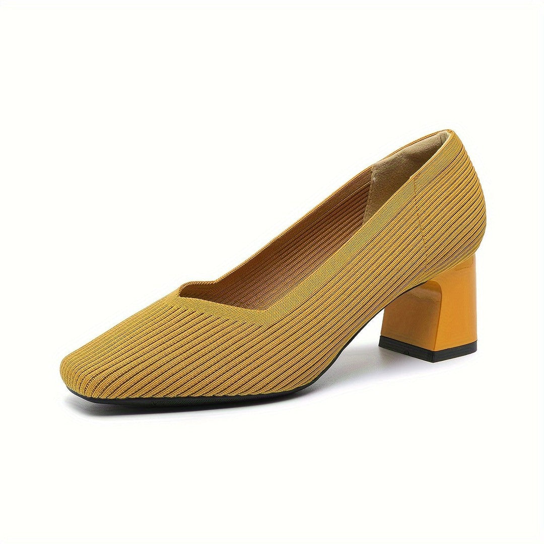 Woman wearing the Ryder women's pumps, 18 view
