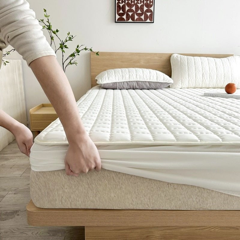 Fitted waterproof mattress protector - product photo 9
