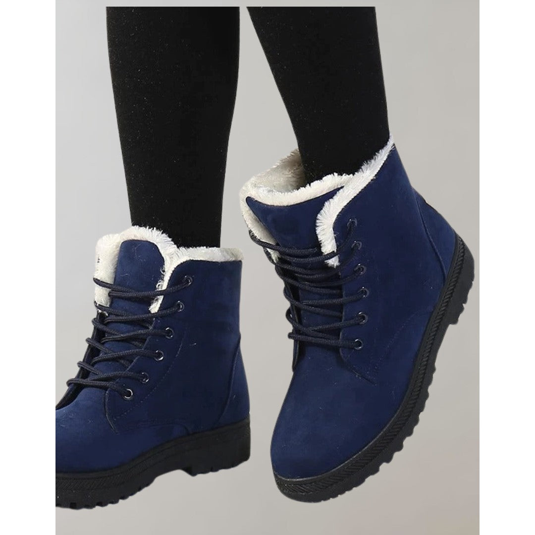 Woman wearing the Seren women's boots, model view