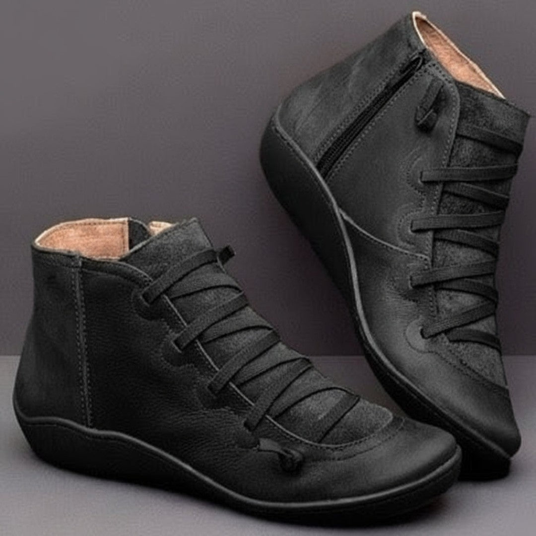 Woman wearing the Vada women's boots, model view
