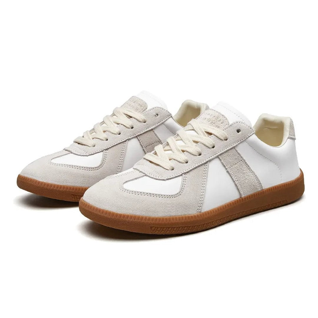 Man wearing the Vaughn men's casual lace shoes, 8 view