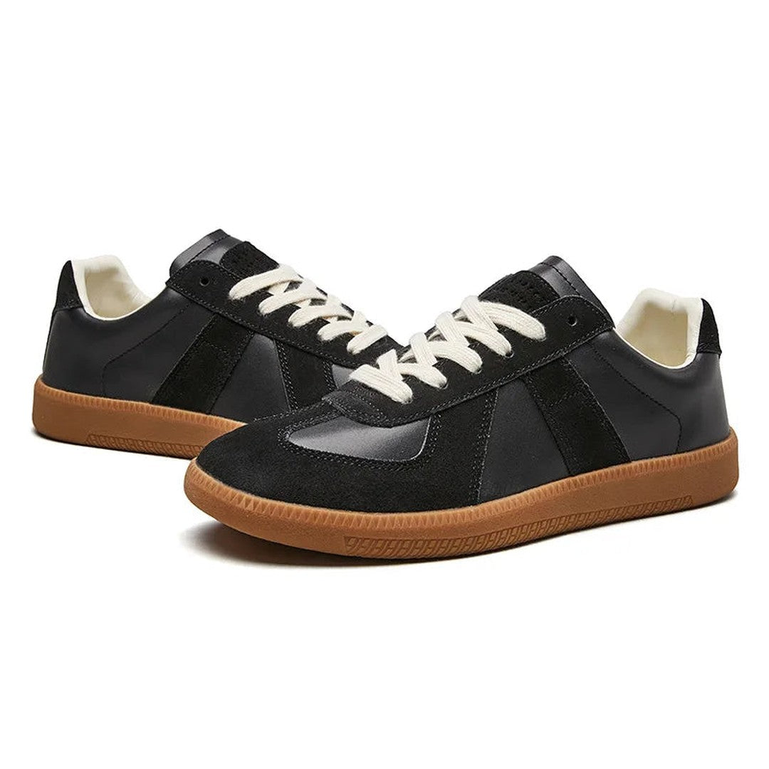 Man wearing the Vaughn men's casual lace shoes, model view