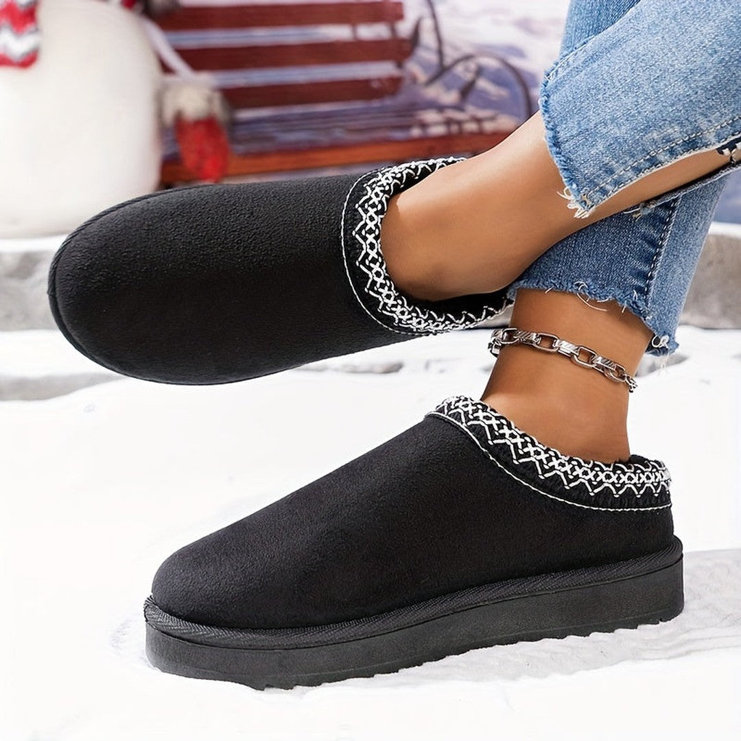 Woman wearing the Vera women's boots, 8 view