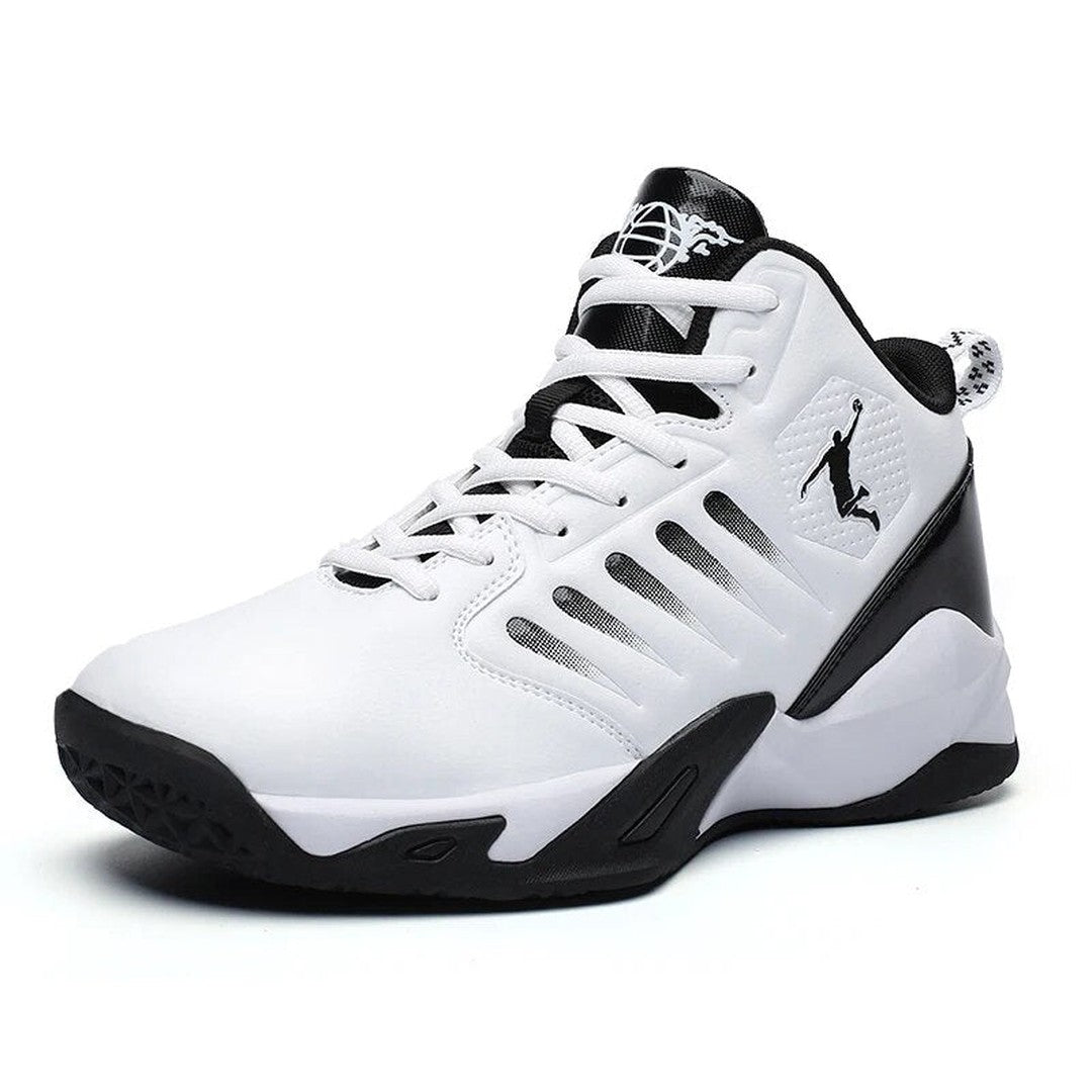 Man wearing the Xander men's streetwear sneakers, 7 view