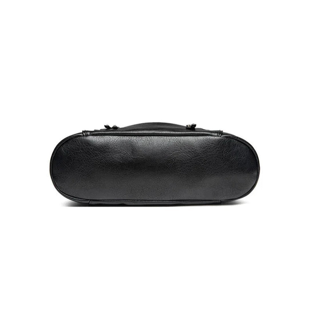 Woman wearing the Ximena women's elegant bag, 7 view