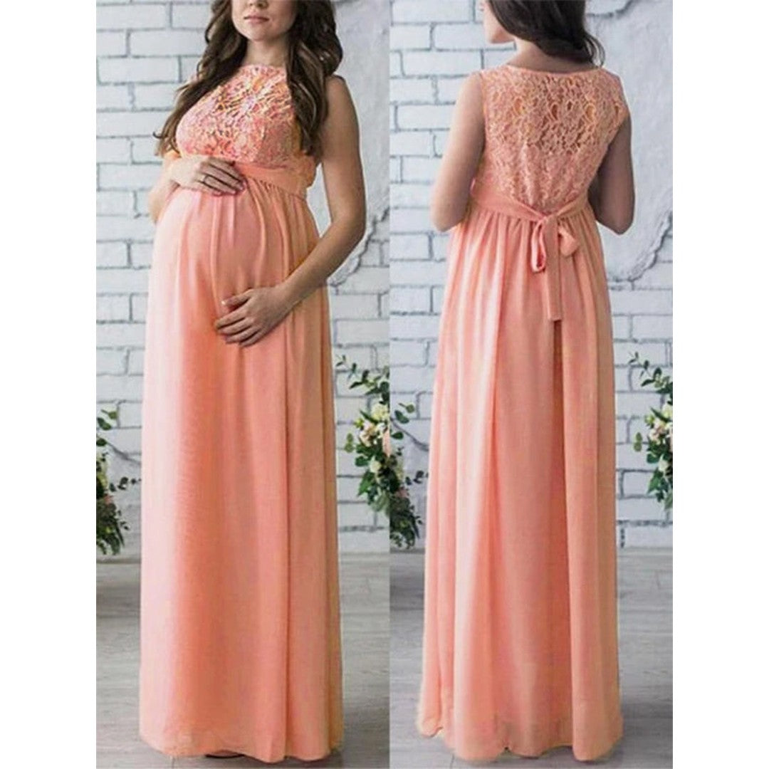 Woman wearing the Yolanda women's maxi crewneck elegant belt, model view