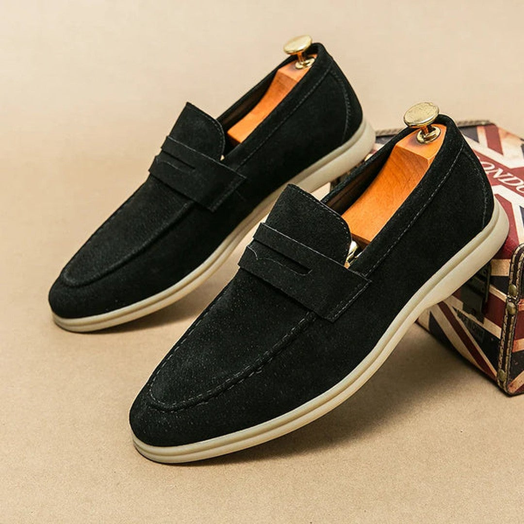 Man wearing the Zephyr men's shoes, 7 view