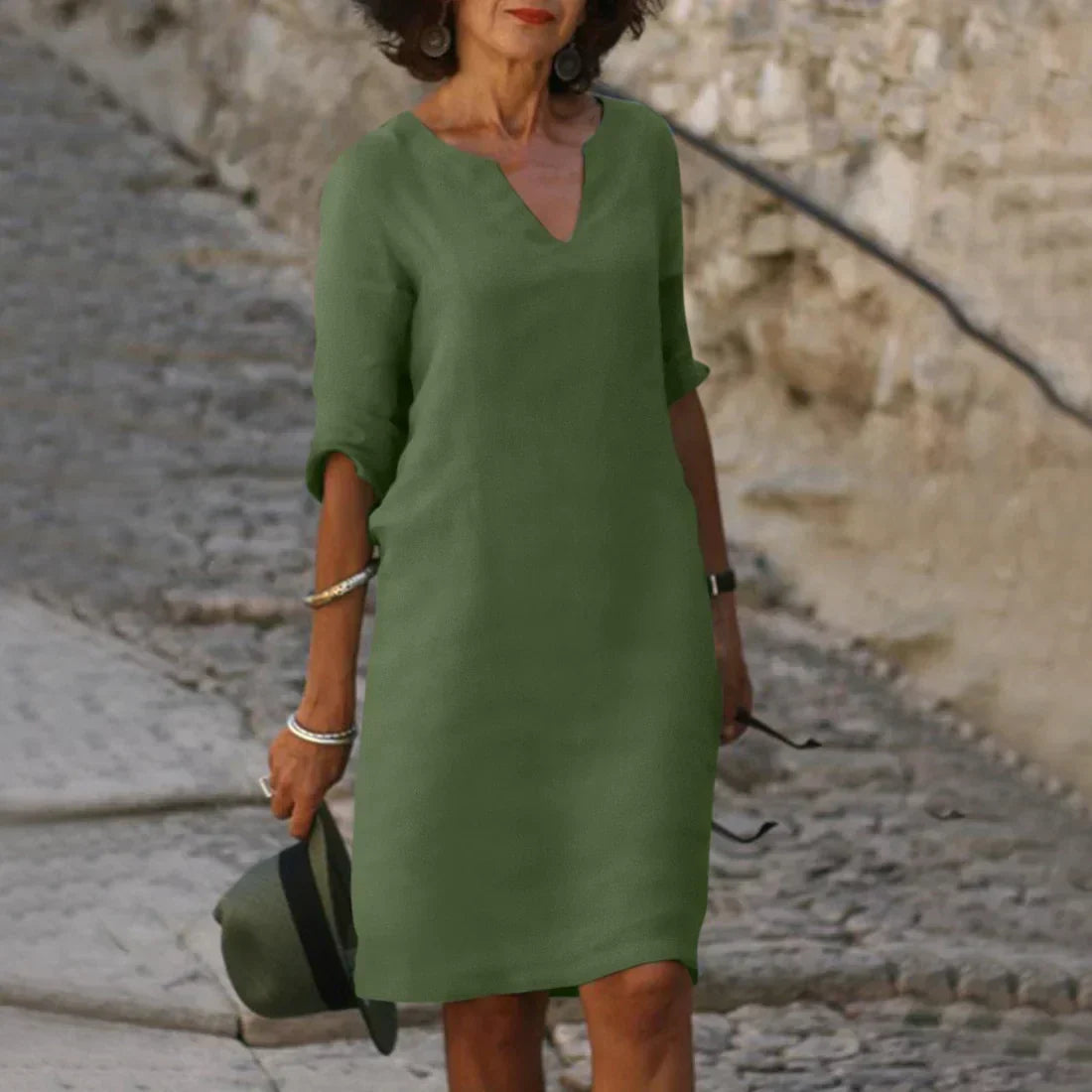 Lila | Women's V-Neck Three Quarter Sleeve Shift Dress