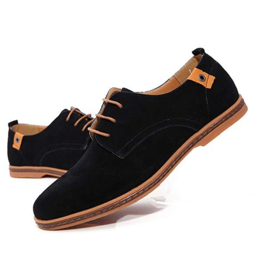 Man wearing the Ambrose men's shoes, model view