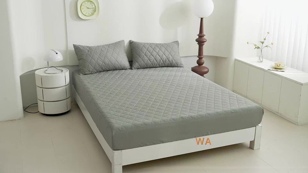 Quilted waterproof mattress protector - product photo 18