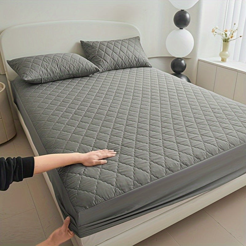 Quilted waterproof mattress protector - product photo 2