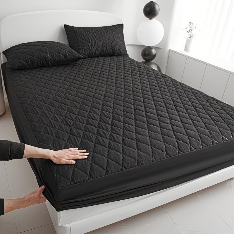 Quilted waterproof mattress protector - product photo 6