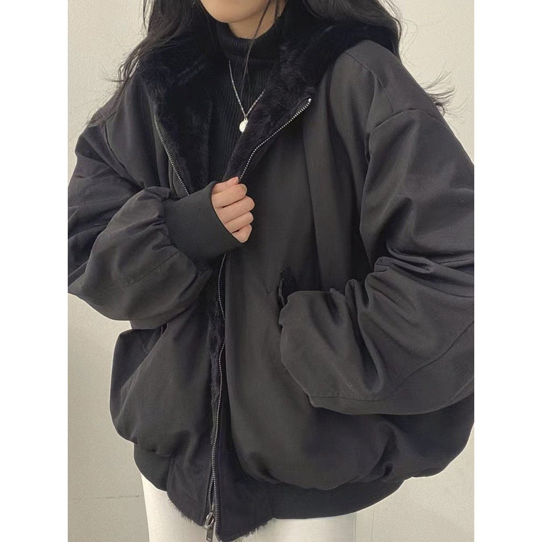 Woman wearing the Bexley women's fleece hoodie, detail view