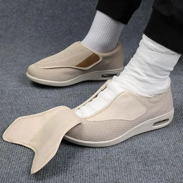 Extra-wide comfort shoe with memory foam footbed - product photo 1