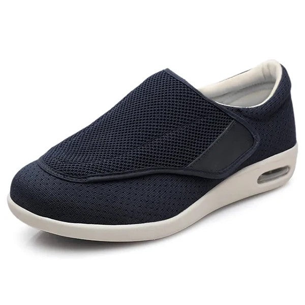 Extra-wide comfort shoe with memory foam footbed - product photo 3